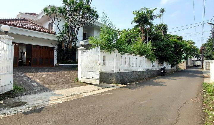 Rumah 2 Lantai Bagus Unfurnished di Kemang Selatan, Jaksel 1