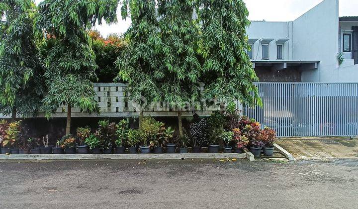 Rumah 3 Lantai Bagus di Cinere, Jakarta Selatan 1