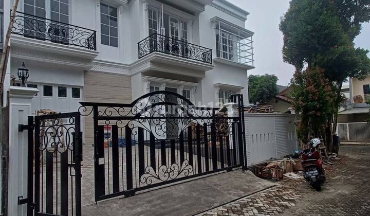 Rumah 2 Lantai Baru di Rempoa, Veteran, Jakarta Selatan 1