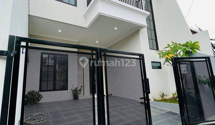 Rumah 2 Lantai Baru di Mega Cinere, Jakarta Selatan 1