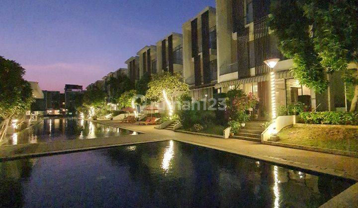 Rumah 4 Lantai Bagus Furnished di Ancol, Jakarta Utara 1