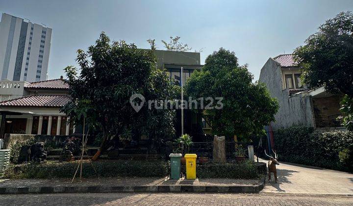 Rumah 4 Lantai Bagus di Taman Kemang Jaya, Jakarta Selatan 1