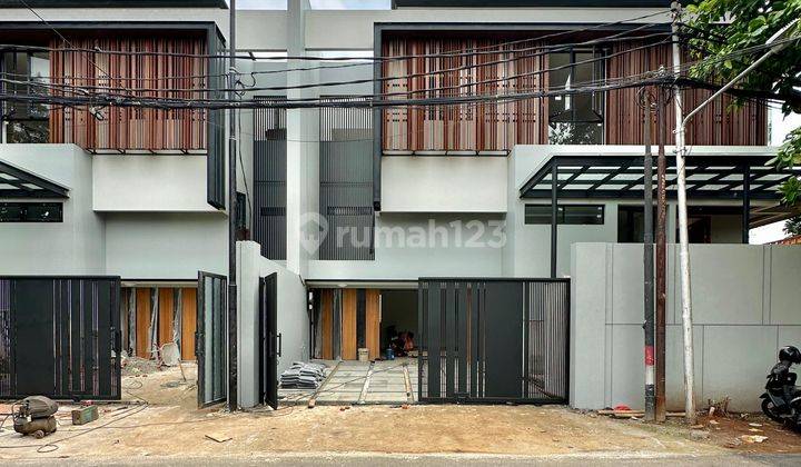 Rumah 2 Lantai Baru SHM di Kemang, Jakarta Selatan 1