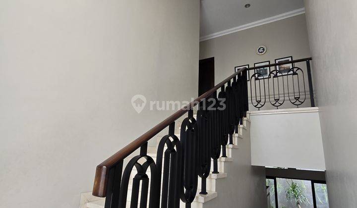 Rumah 2 Lantai Bagus SHM di Panglima Polim, Jakarta Selatan 2