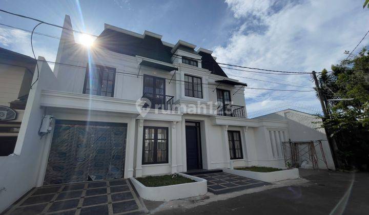 Rumah 3 Lantai Baru Furnished di Bangka, Jakarta Selatan 1