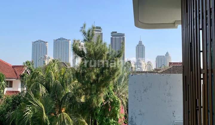  Rumah 3 Lantai Bagus SHM - Sertifikat Hak Milik di Permata Hijau 2