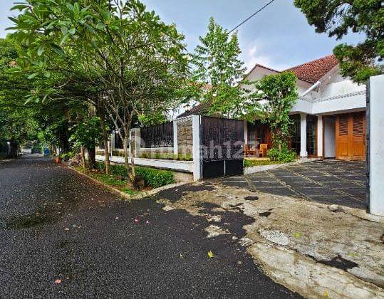 Rumah Bagus SHM di Kemang Dalam, Jakarta Selatan 1