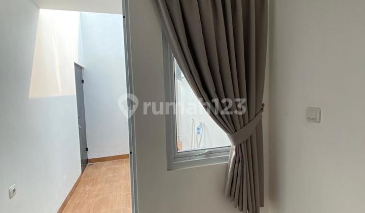 Rumah 2 Lantai Baru Semi Furnished SHM di Trevista Park, Depok 2