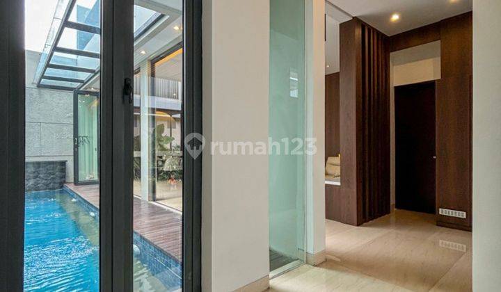 Rumah 3 Lantai Bagus Furnished SHM di Cipete, Jakarta Selatan 2