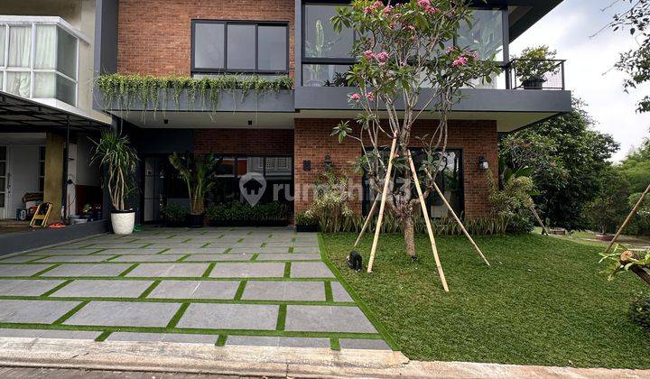 Rumah 3 Lantai Baru Furnished SHM di BSD Delatinos, Tangerang 1