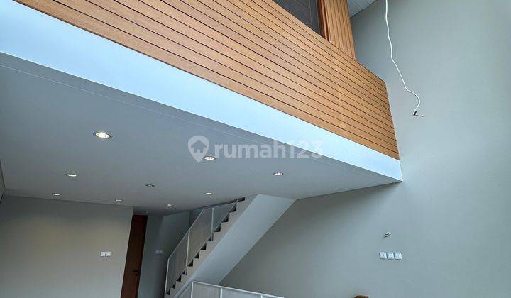 Rumah Brand New 3 Lantai Bagus Unfurnished SHM di Kemang, Jakarta Selatan 2