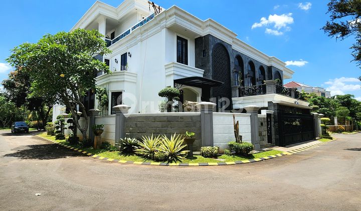 For Sale Rumah 3 Lantai 3 Facade Classic Modern Dalam Komplek Elite di Cibubur