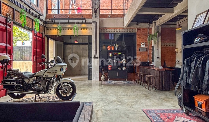 KUNINGAN - [FOR SALE]: DESIGN INDUSTRIAL, BANGUNAN BARU RENOVASI, COCOK UNTUK HUNIAN, KANTOR, KOSTAN ATAU USAHA LAINNYA.