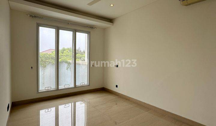 Rumah 2 Lantai Bagus Unfurnished SHM di Kemang, Jakarta Selatan 2