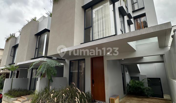 New Townhouse in Jatipadang - South Jakarta with a Split Level Concept