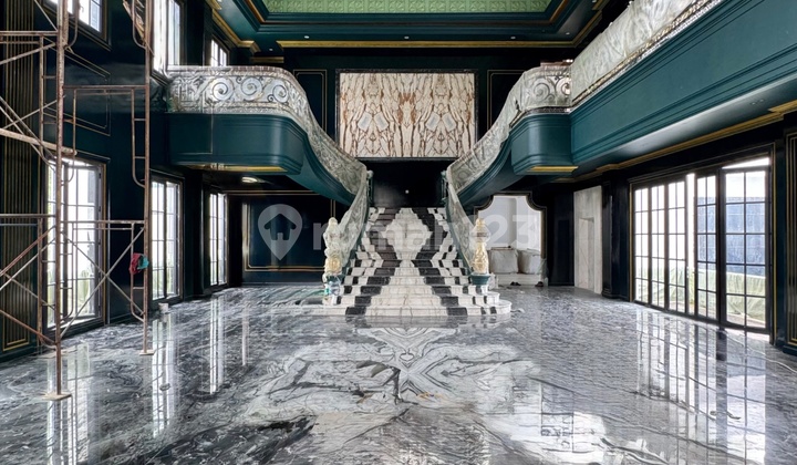 PONDOK INDAH [FOR SALE]: BRAND NEW, LUXURY CLASSIC HOUSE, FAVORITE AREA, DEKAT BUKIT GOLF.