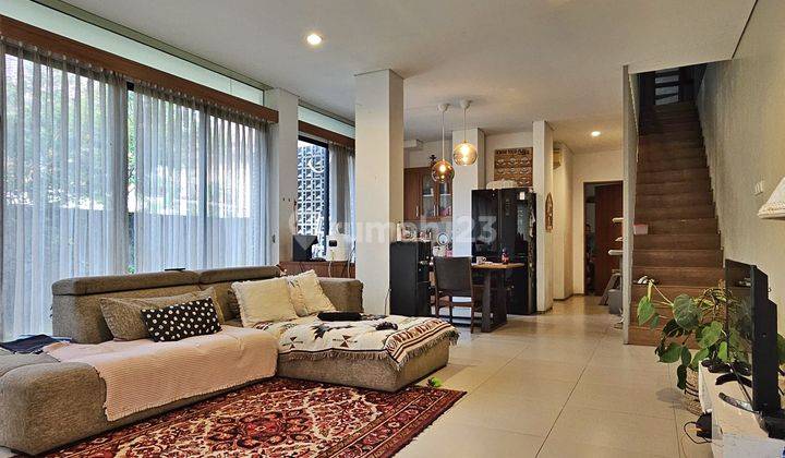 Rumah Jl. Kerinci 2 Lantai Bagus Furnished SHM di Pakubuwono, Jakarta Selatan 2