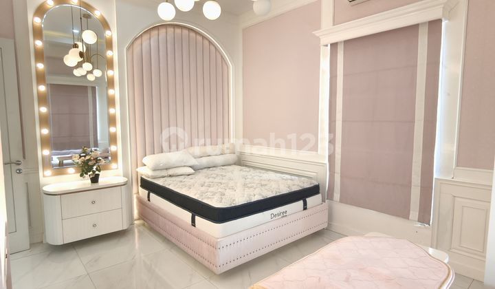 Rumah Cantik SHM Full Furnished 10 Menit ke Pondok Indah Mall 2