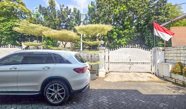 Rumah Untuk Bisnis atau Investasi Lokasi Prime di Suryo Senopati Rumah Untuk Bisnis atau Investasi Lokasi Prime di Suryo Senopati