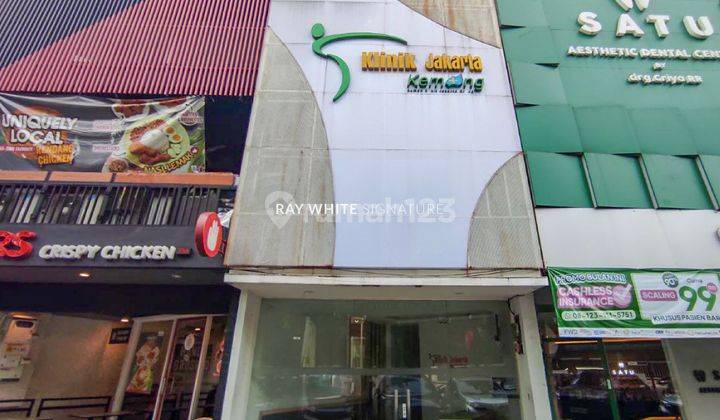 Ruko 3 Lantai di Jl. Kemang Raya, Jakarta Selatan. Ex Klinik 1