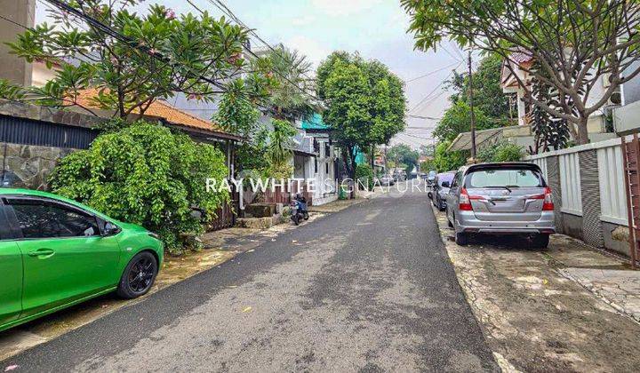 Rumah Bagus di Jl. Ciniru 3 Kebayoran Baru Cocok Untuk Hunian 2