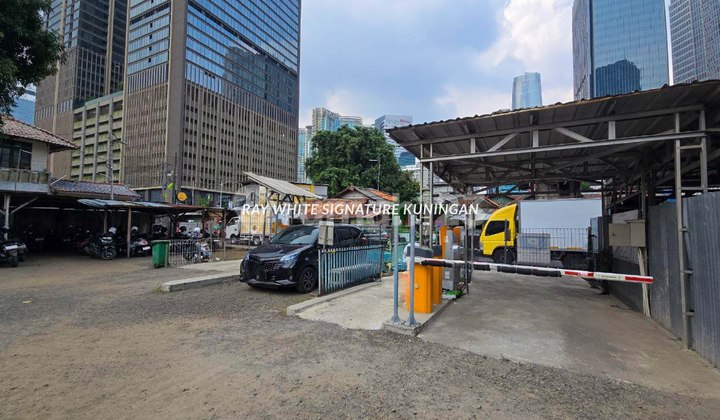 Tanah Strategis 1.800 m di Jl Guru Mughni Cocok untuk Investasi