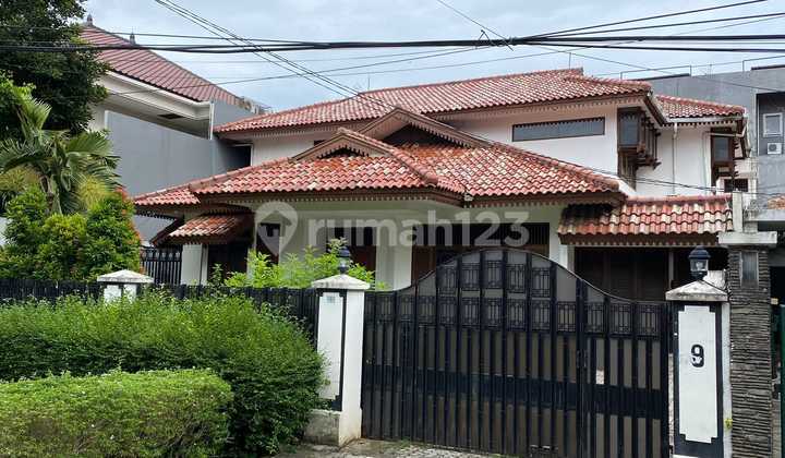 For Sale Ready-to-Occupy House on Jl Lamandau 4 Kebayoran Baru For Sale Ready-to-Occupy House on Jl Lamandau 4 Kebayoran Baru
