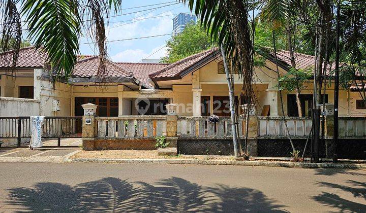 Dijual Rumah Lama di Jl Dukuh Patra 5, Jakarta Selatan 1