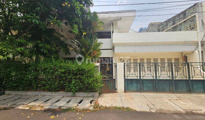 Dijual Rumah Cempaka Putih Tengah 2 di Zona Campuran 1