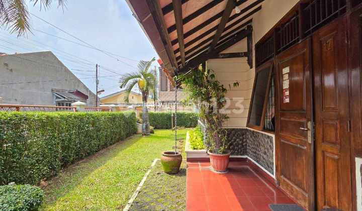 Dijual Rumah Lama Terawat di Jl Amal Bakti 2 Lantai 2