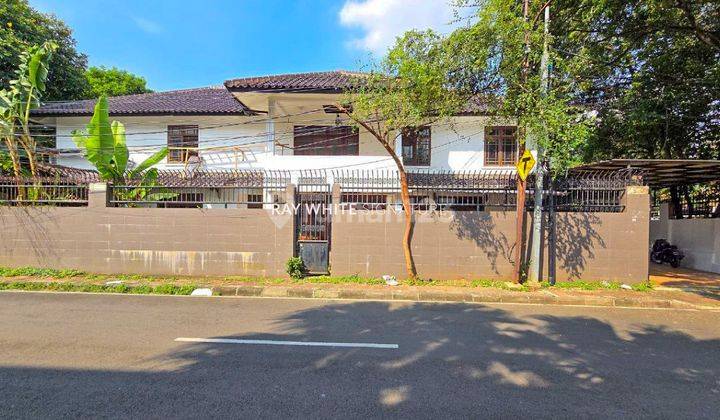 Dijual Rumah Lama Terawat di Jl Tulungagung Menteng 1