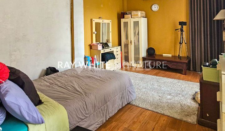 Dijual Rumah Mewah Hook Lokasi Tenang 2