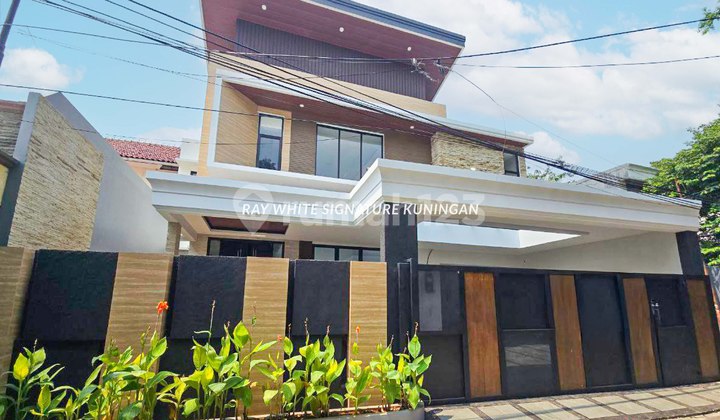 Rumah Baru Mewah American Style di Komplek Griya Mandiri Gandaria