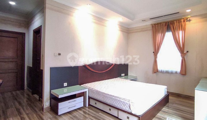 Apartemen Belleza 3 Bedrooms Bisa Disewakan USD 4500 per Tahun 2