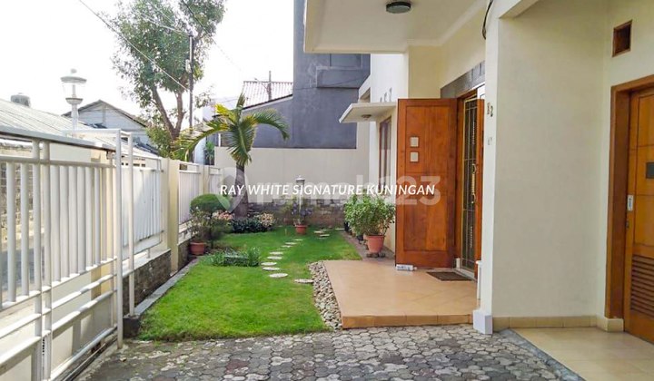 Rumah 2 Lantai Dalam Komplek Permata Hijau 2 Lokasi Aman 2