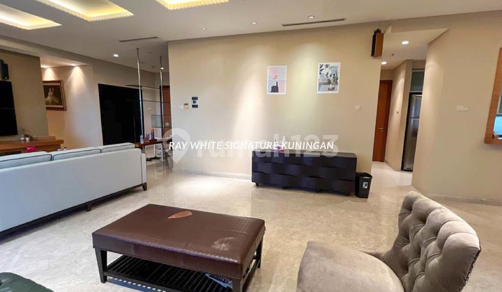 For Rent Oakwood Premier Cozmo Apt 42nd Floor USD 2500/Month 2
