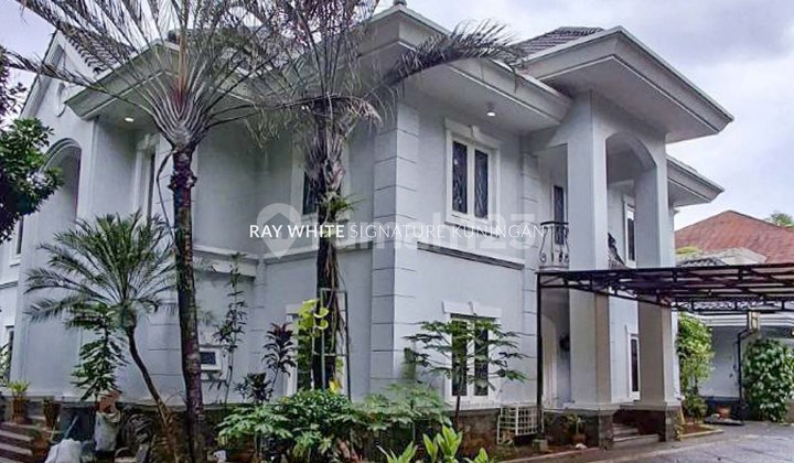 Rumah Mewah Kawasan Elite di Jl Patiunus Kebayoran Baru Rumah Mewah Kawasan Elite di Jl Patiunus Kebayoran Baru