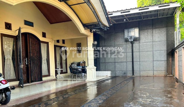  Rumah Lama Cocok Untuk Hunian Semi Bisnis di Jl Swadaya Raya  2