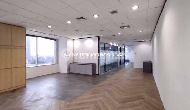For Rent Office Space in Sudirman Tower 12th Floor Newly Renovated For Rent Office Space in Sudirman Tower 12th Floor Newly Renovated