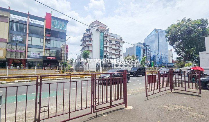 Ruko 4,5 Lantai di Mampang Prapatan Raya Dekat ke Pancoran Ruko 4,5 Lantai di Mampang Prapatan Raya Dekat ke Pancoran