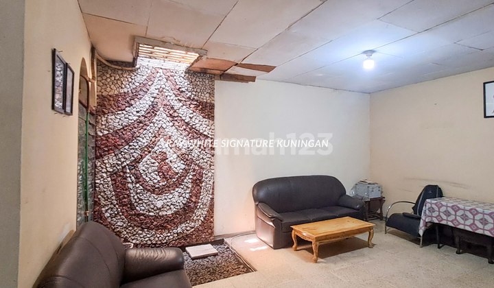 Old House Suitable for Rental Rooms on Jl Karet Pedurenan H Sidik