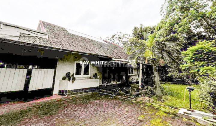 Rumah Lama Terawat Pinggir Jalan di Jl Hang Lekiu 1