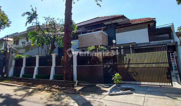 Rumah Lama Terawat Lokasi Tenang di Jl. Wijaya 3  1