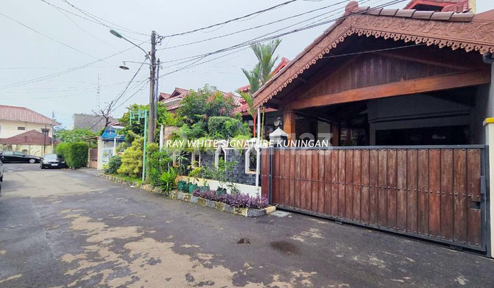 For Sale: Ready-to-Occupy House in a Quiet &amp; Scenic Location at Elang Malindo, Jatiwaringin