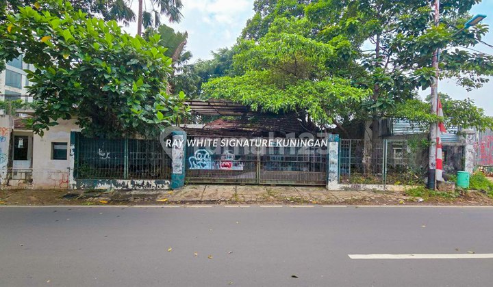 Ex-Land of Old House on Jl Bangka Raya, Good Location for Business. Ex-Land of Old House on Jl Bangka Raya, Good Location for Business.