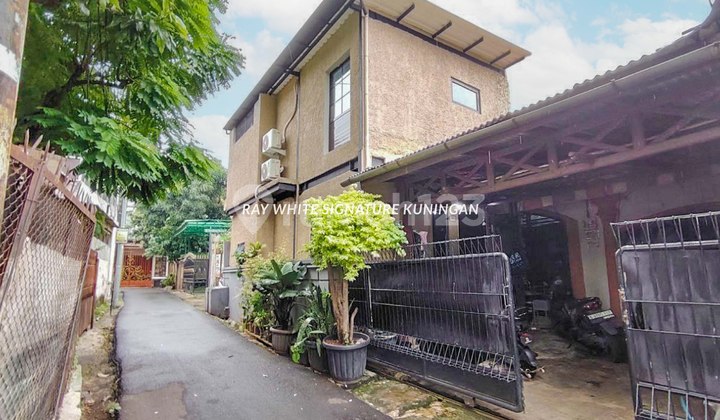 Rumah Tinggal Tengah Kota di Jalan Taman Rawa Pening Benhil