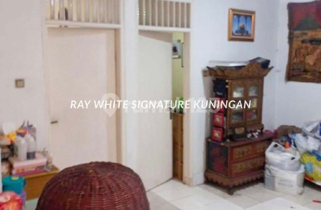 Rumah Tinggal 2,5 Lantai di Jl Mardani Raya Cempaka Putih Barat 2