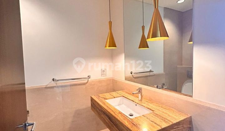 For Rent Pakubuwono Signature 4BR + 1 Study Luxury Unit Mid Floor 2