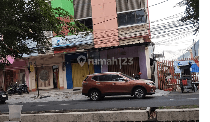 Dijual Ruko 3 Lantai Pinggir Jalan Raya di Kelapa Gading 1