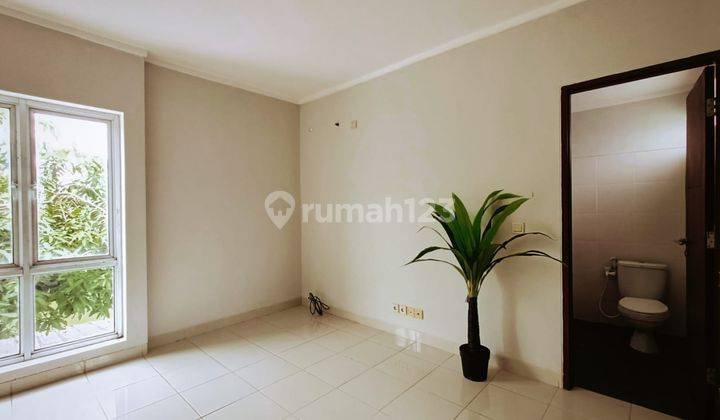 Rumah 2 Lantai Bagus Furnished SHM di Premier Park 2, Tangerang 2